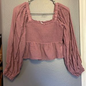Pretty light purple crop top. Size M. American eagle